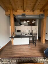 400 N 1st St, Unit 209 in Minneapolis, MN - Foto de edificio - Building Photo