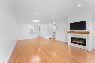 97 Anderer Ln, Unit 305-T in Boston, MA - Foto de edificio - Building Photo