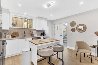 2147 W 32nd Ave in Vancouver, BC - Building Photo - Building Photo