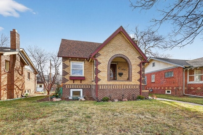 2022 S Corona St in Denver, CO - Building Photo - Building Photo