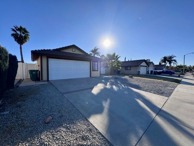 29677 Woodlands Ave in Murrieta, CA - Building Photo - Building Photo