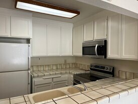 901 Russell Ave, Unit 101 in Santa Rosa, CA - Building Photo