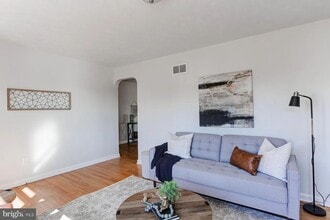 2360 Sycamore Rd in York, PA - Foto de edificio - Building Photo