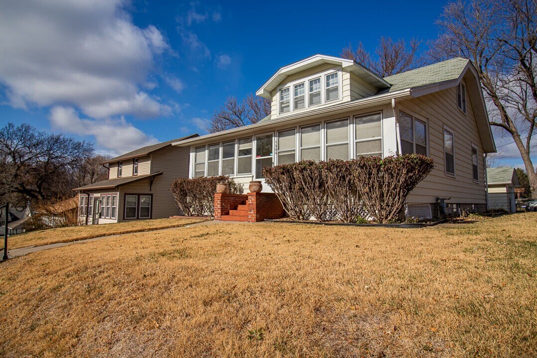5404 Pacific St in Omaha, NE - Building Photo