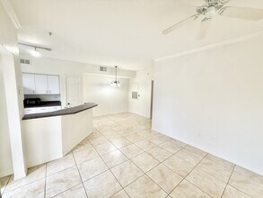 6300 Raleigh St in Orlando, FL - Building Photo - Building Photo