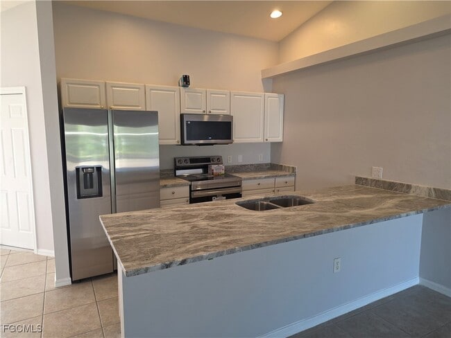 property at 3715 SW Santa Barbara Pl