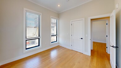 16 Highgate St, Unit 101 in Boston, MA - Building Photo - Building Photo