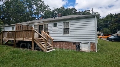 370 Roosevelt Cir NE in Marietta, GA - Foto de edificio - Building Photo