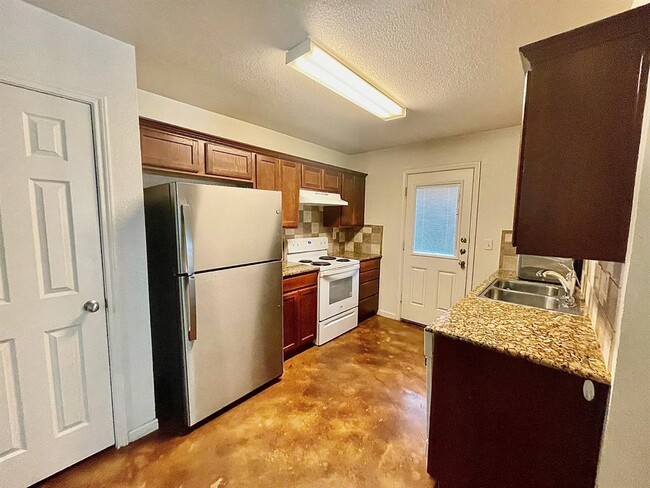 5018-5205 205 Loop in Temple, TX - Building Photo - Building Photo