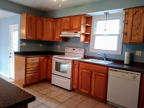 92 Harding Ave in West Haven, CT - Building Photo - Building Photo