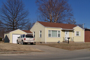 1921 Pontoon Rd Apartments