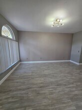 1634 Sand Hollow Ln in Valrico, FL - Building Photo - Building Photo