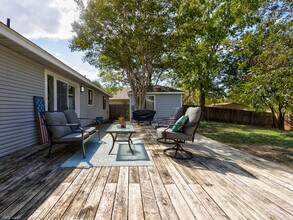 12032 Shropshire Blvd in Austin, TX - Building Photo - Building Photo