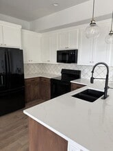 1464 S 920 E in Salem, UT - Building Photo - Building Photo