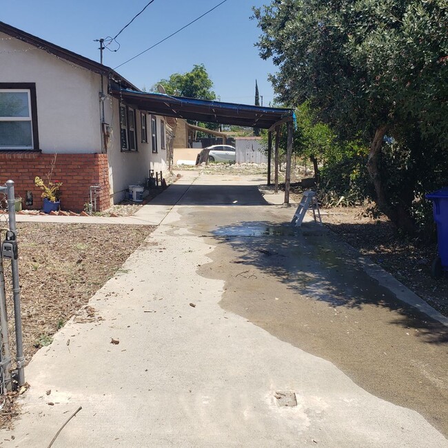 1370 Chrysolite Ave in Mentone, CA - Building Photo - Building Photo