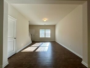 303 Village Creek Way in Salisbury, NC - Building Photo - Building Photo