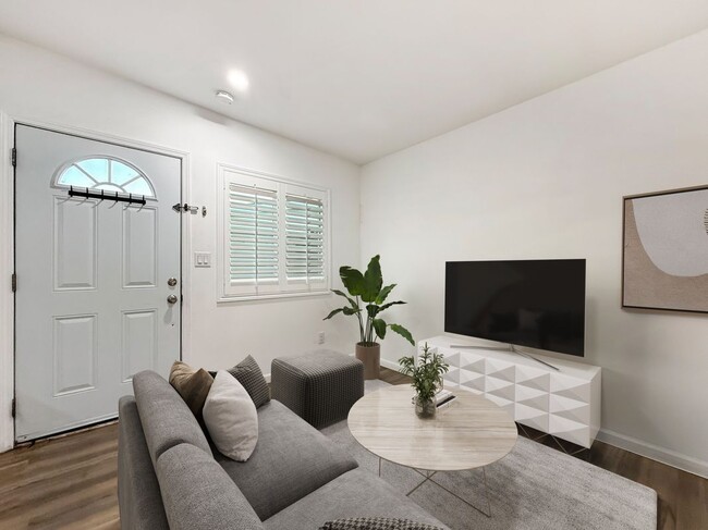 39572 Armfield Ave in Palmdale, CA - Foto de edificio - Building Photo