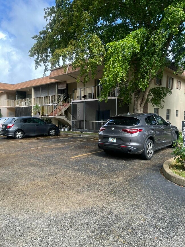 2015 Madison St in Hollywood, FL - Building Photo - Building Photo