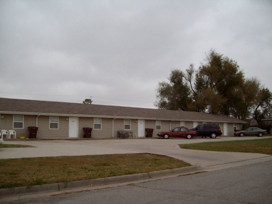 116 S Augustus St in McPherson, KS - Building Photo