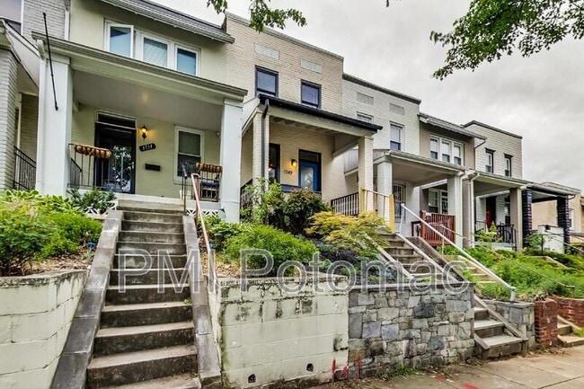 1749 L St NE in Washington, DC - Building Photo - Building Photo