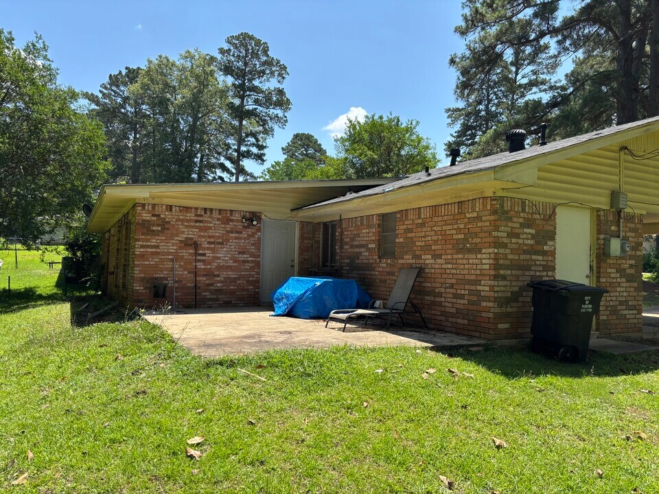 1902 Bittersweet Ave in Ruston, LA - Building Photo