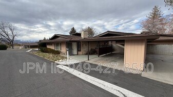 3505 E Hidden Valley Dr in Reno, NV - Building Photo