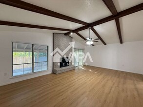 12230 Valley Forge Ave in San Antonio, TX - Building Photo - Building Photo