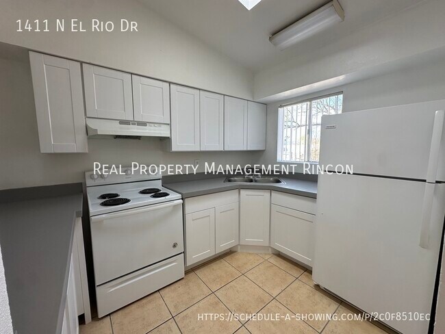 1411 N El Rio Dr in Tucson, AZ - Building Photo - Building Photo