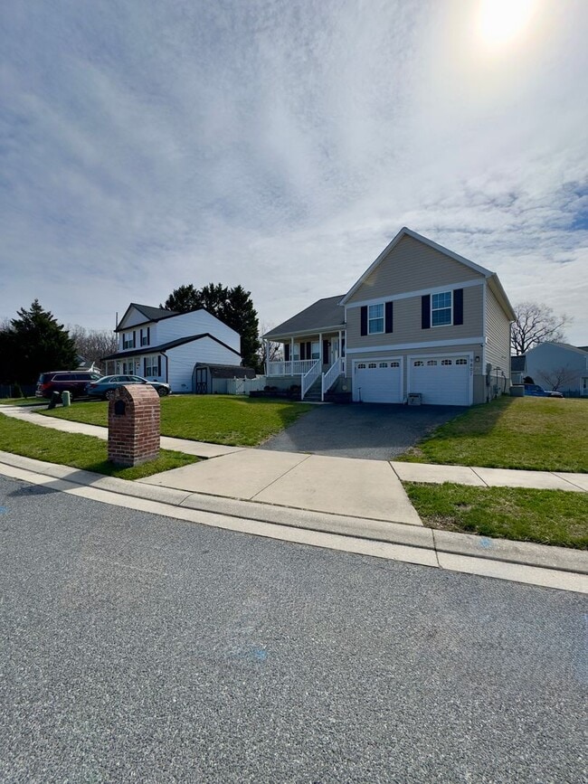 9807 Dee Way in Middle River, MD - Building Photo - Building Photo