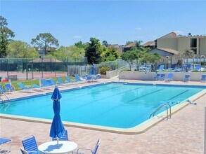 650 Bird Bay Dr E, Unit 105 in Venice, FL - Building Photo - Building Photo