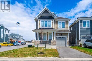 28 Abby Dr in Wasaga Beach, ON - Building Photo