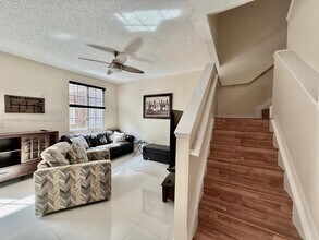 2841 NE 185th St, Unit 513 in Aventura, FL - Building Photo - Building Photo