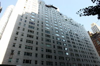 1381 Avenue of the Americas in New York, NY - Foto de edificio - Building Photo