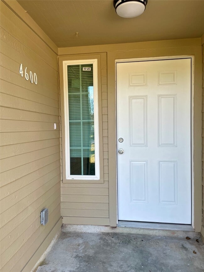 4600 39th St E in Dickinson, TX - Building Photo - Building Photo