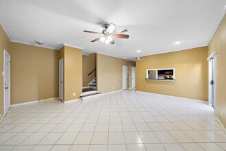 7396 Regency Square Ct in Houston, TX - Foto de edificio - Building Photo
