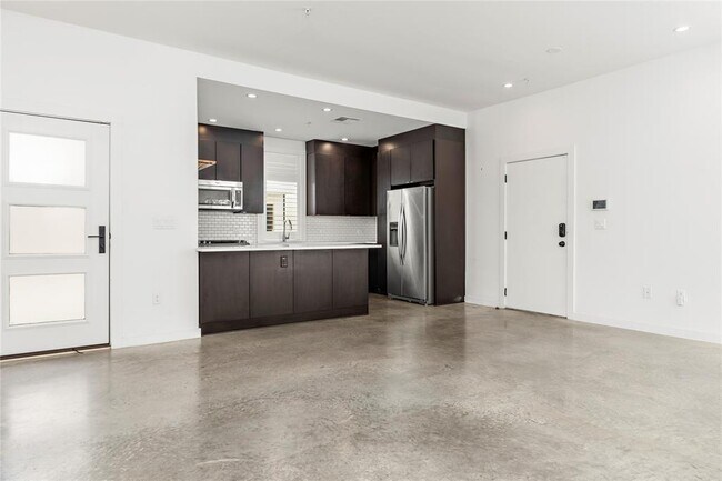 property at 1021 1/2 E 38th St