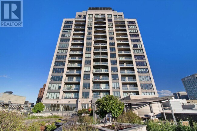 property at 90-690 George St