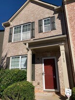 2148 Bayrose Cir in East Point, GA - Building Photo