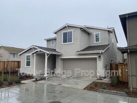 3836 Firestar Way in Sacramento, CA - Building Photo