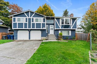 6021 98th St NE in Marysville, WA - Building Photo