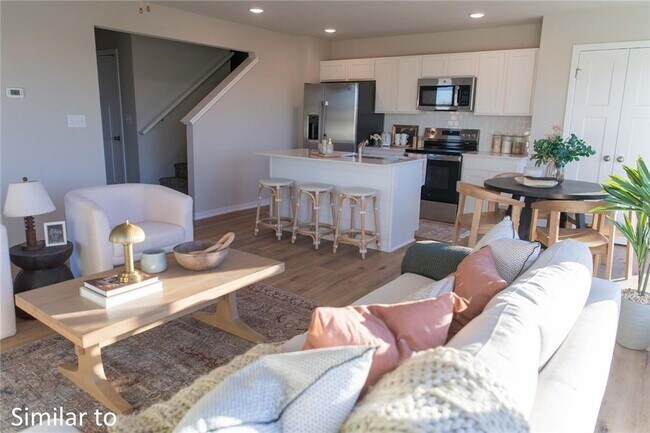 1117 Sunflower Ln in Pella, IA - Building Photo - Building Photo