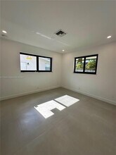4901 Washington St in Hollywood, FL - Building Photo - Building Photo