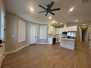 8864 Boreal Way in Elk Grove, CA - Building Photo - Building Photo