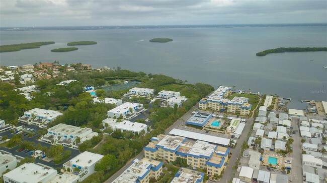 3804 Gulf of Mexico Dr in Longboat Key, FL - Building Photo - Building Photo