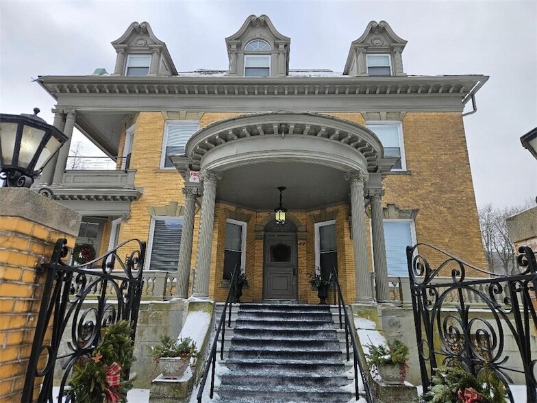 22 W 3rd St in Corning, NY - Building Photo