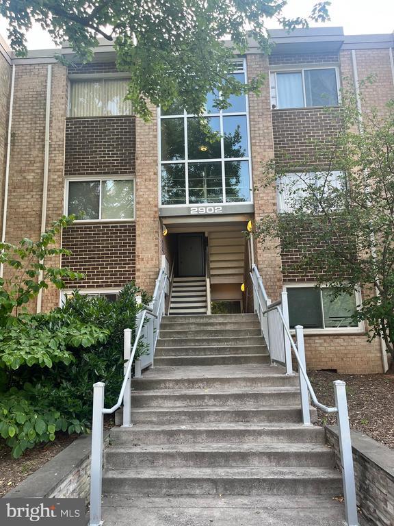 2902 Kings Chapel Rd in Falls Church, VA - Building Photo - Building Photo
