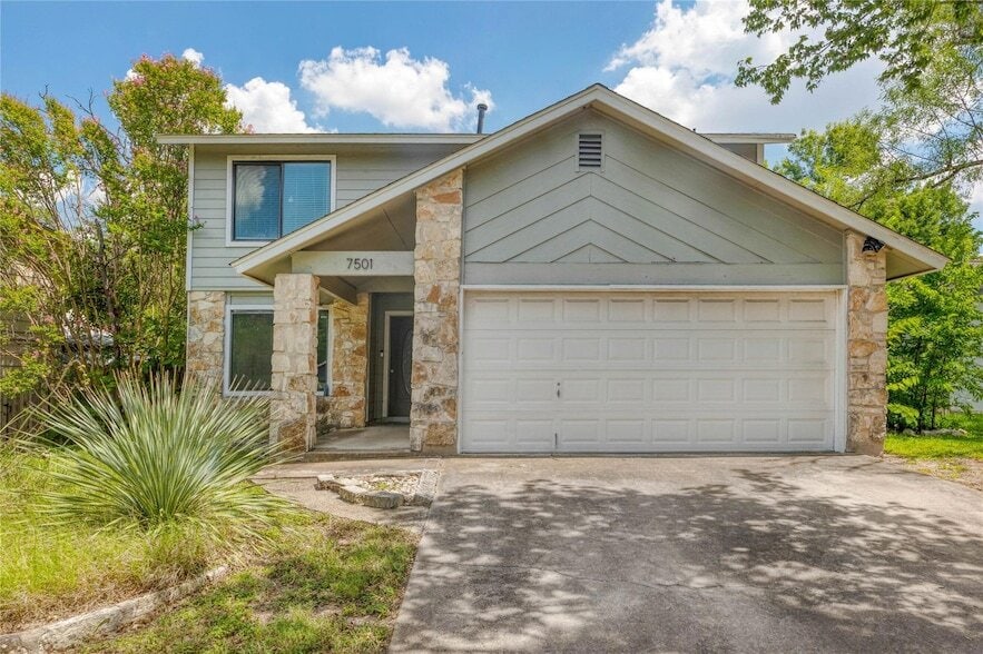 7501 Gaines Mill Ln in Austin, TX - Building Photo
