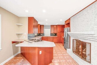 3911 Ivy Rd NE in Atlanta, GA - Building Photo - Building Photo