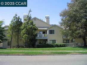 1006 Devonwood in Hercules, CA - Building Photo - Building Photo