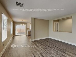 8648 Shady Pines Dr in Las Vegas, NV - Foto de edificio - Building Photo